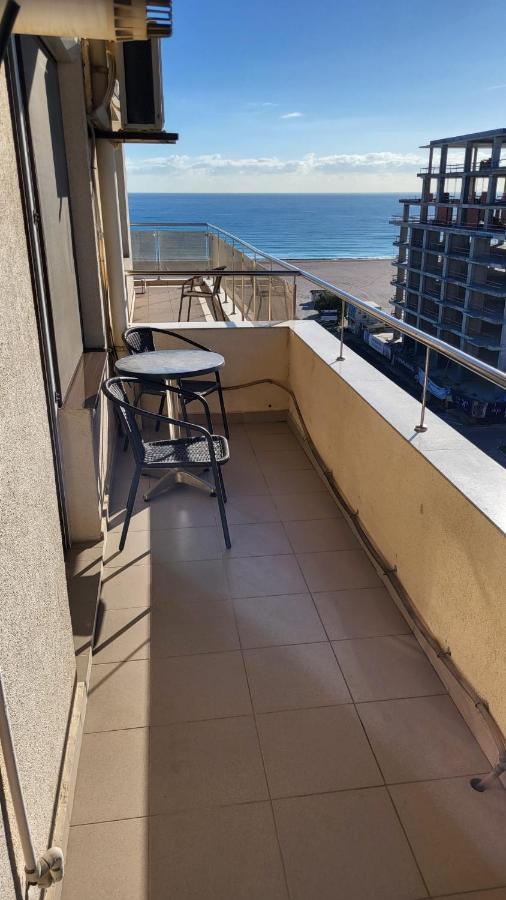 Seaview Cancun Apartments Summerland Mamaia Kültér fotó
